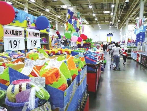 六一臨近，超市商場巧布兒童專區，玩具用品促銷掀熱潮